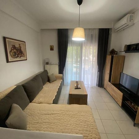 Lovely 2-Bedroom Appartement With Free Parking Агия Триас Екстериор снимка